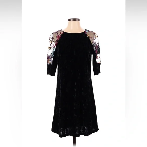 Nicole Miller | Dresses | Nicole Miller Long Sleeve Floral Embroidered Dress  Size 4 | Poshmark